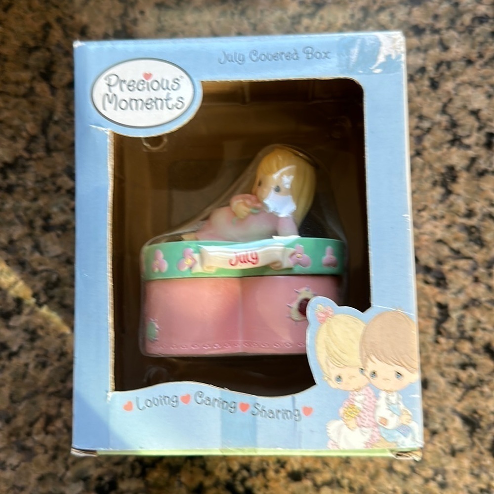 😊NIB-vintage2003 Precious moments July trinket box  2003 angel